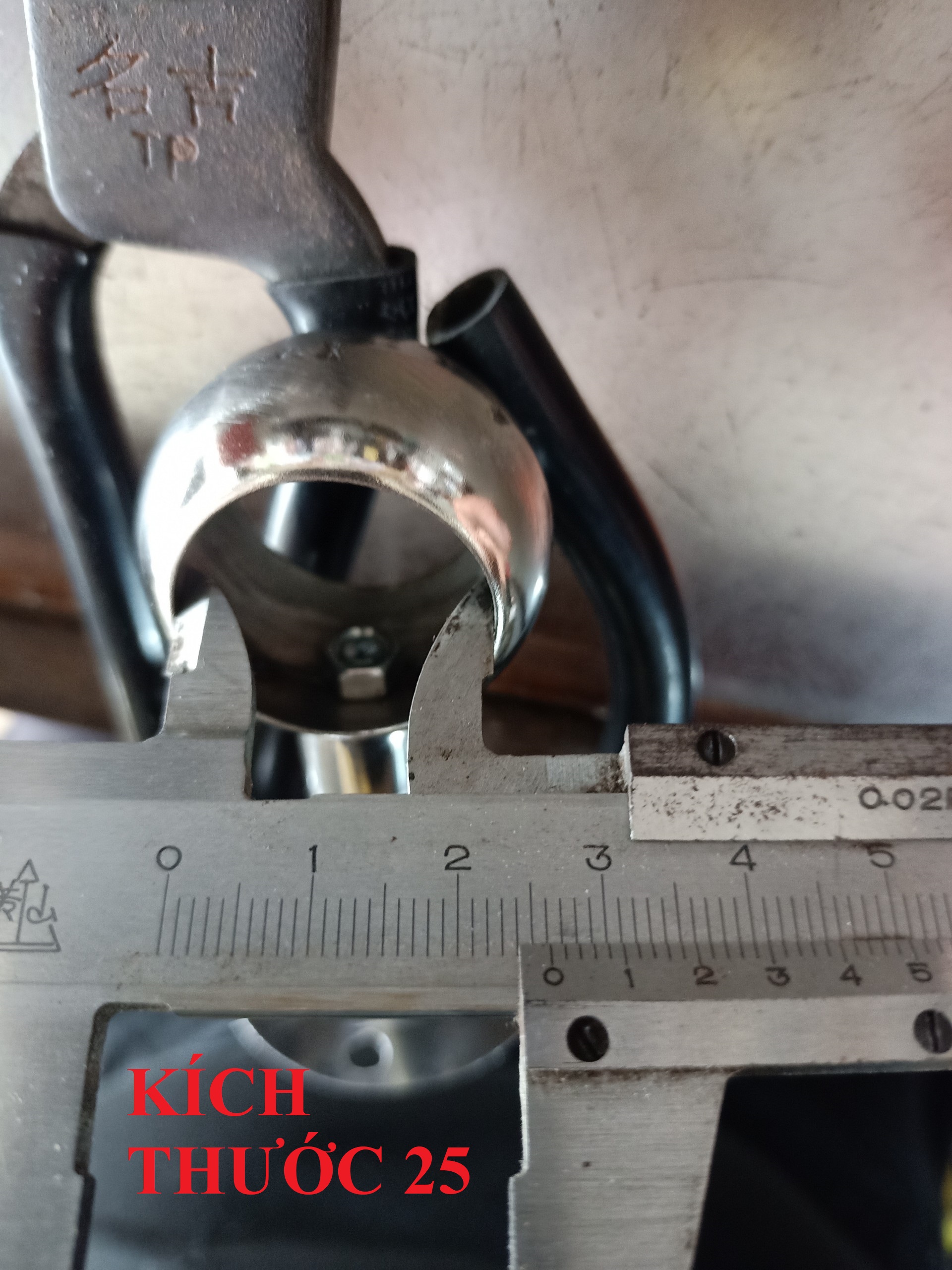 BÁT CỐC BẮT TƯỜNG TREO RÈM CỬA PHI 22 - PHI 25