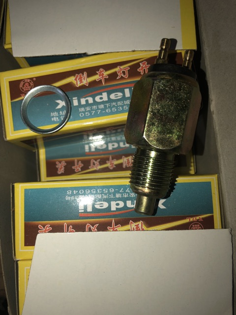 núm lùi 236