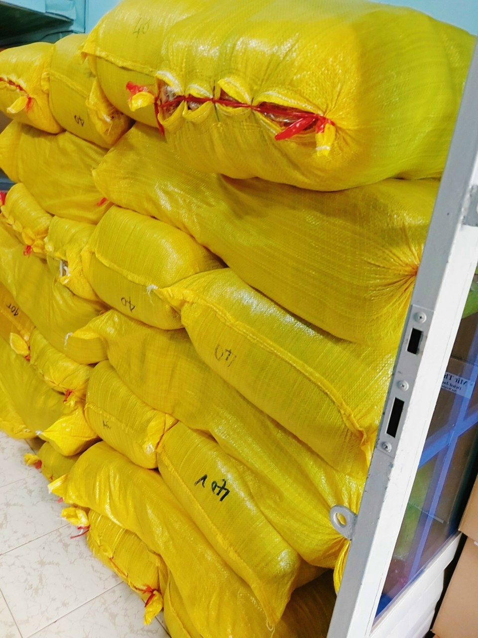 1Kg Khô gà lá chanh