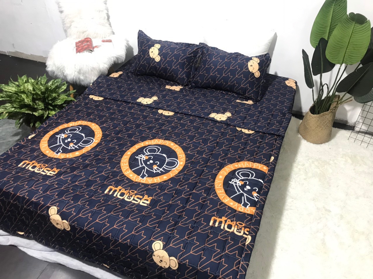 Chăn hè thu trần bông 3 lớp cotton poly 1m8x2m mẫu chuột xanh than Revato Kho chăn ga gối, ga giường, drap giường