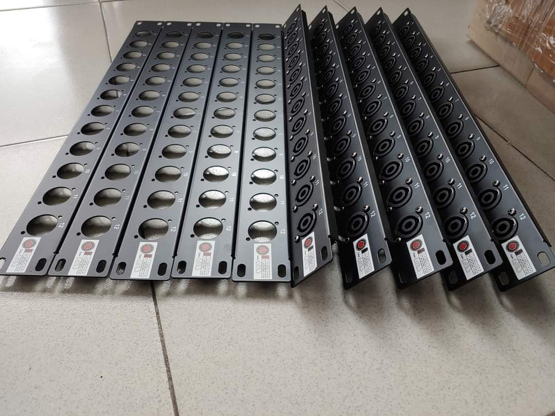 Thanh Panel Bắt Jack Loa, Jack tín hiệu, Jack Nguồn .Thanh 12 lỗ có jack