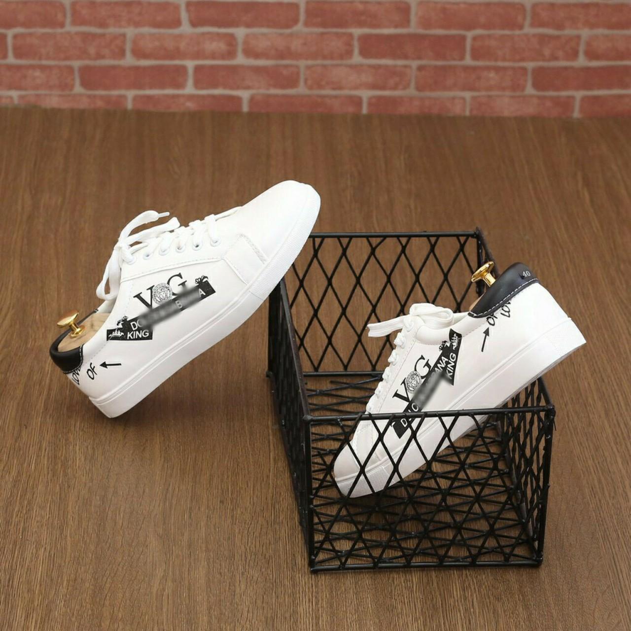 Giày Sneaker Nam - Giày Thể Thao Nam Trắng Chữ Cạnh Cực Sang - Thời Trang Nam Hot 2020