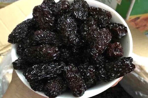 1KG TÁO ĐEN NGON DẺO