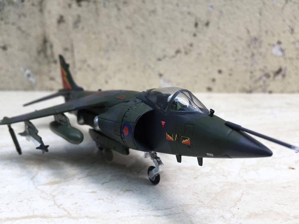 [HCM]Máy bay Tiêm kích  BAE Sea Harrier II 1/72