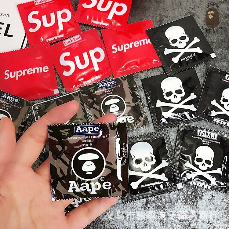 [DEAL QUÀ TẶNG] Khăn giấy ướt Supreme, Mastermind, Aape đội lốt 3 con sói Bape VN