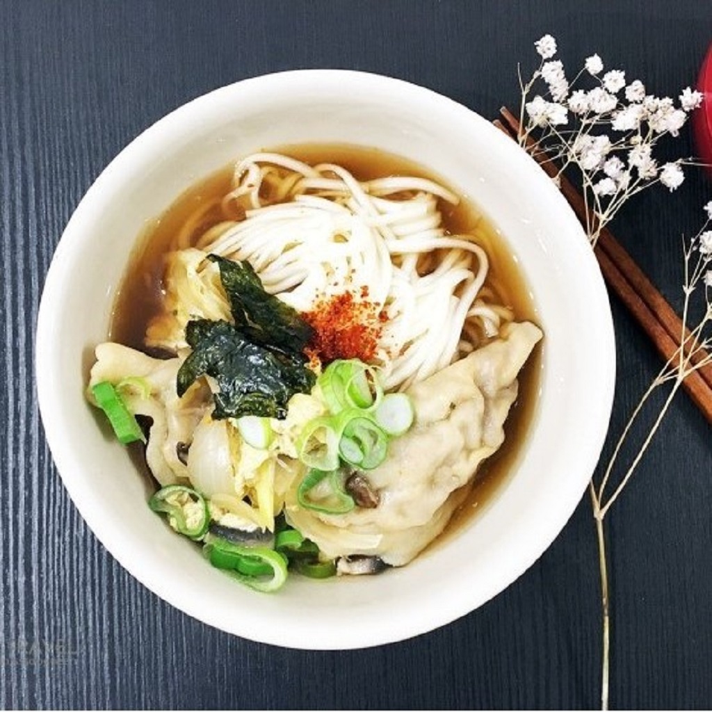 Nước sốt mì udon hàn quốc chungwoo 430g