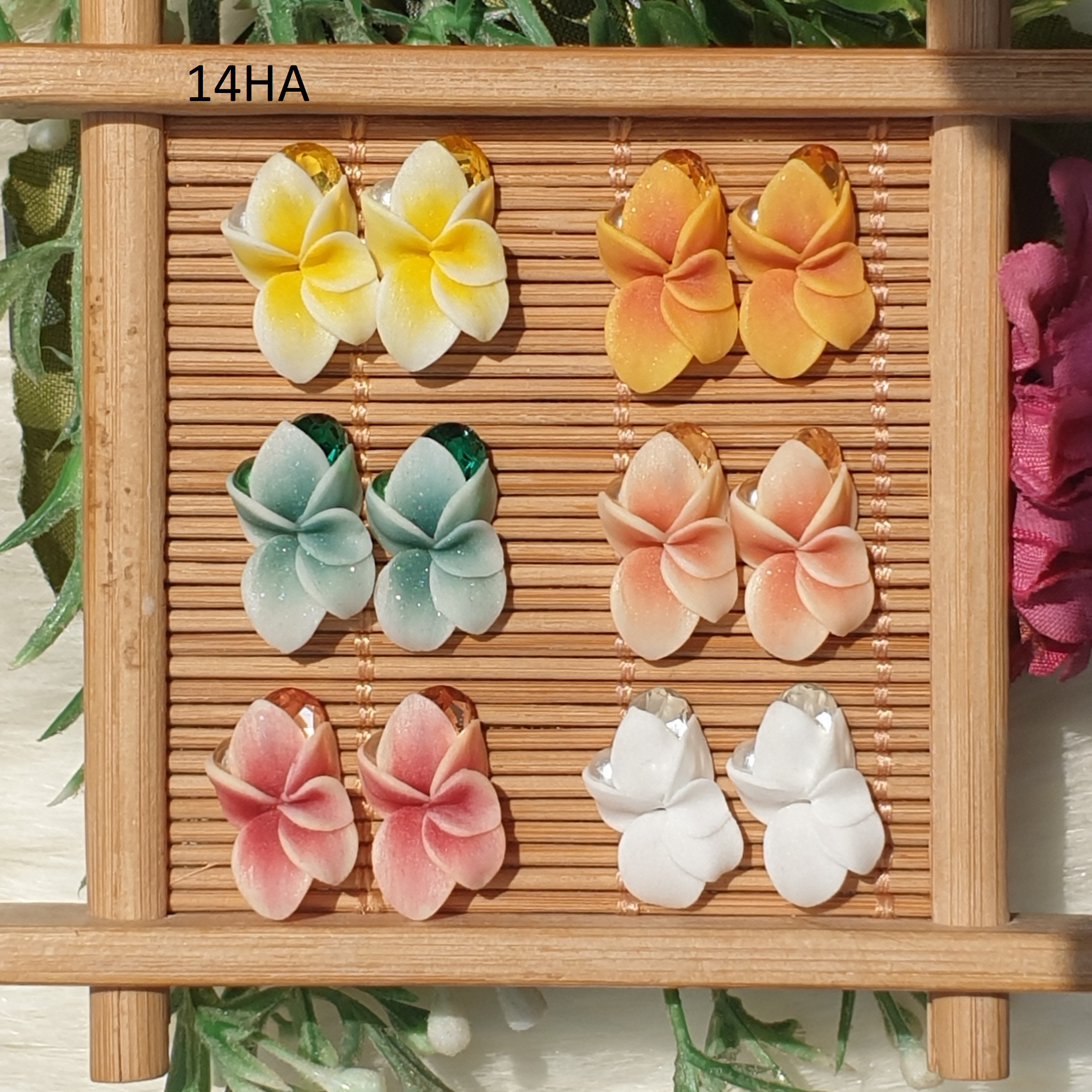 [HCM]Hoa bột nổi - hoa ly ôm đá 14HA