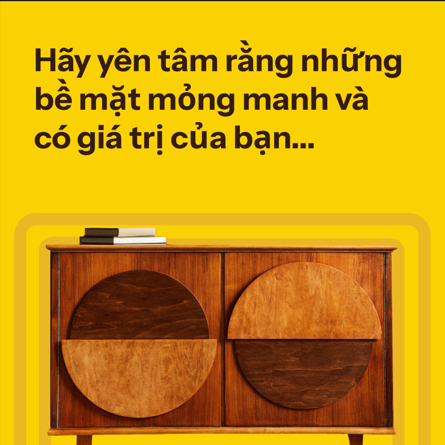 PLEDGE Xịt Bóng Gỗ Hương Chanh Làm Sạch Và Bảo Vệ Bề Mặt 330ml