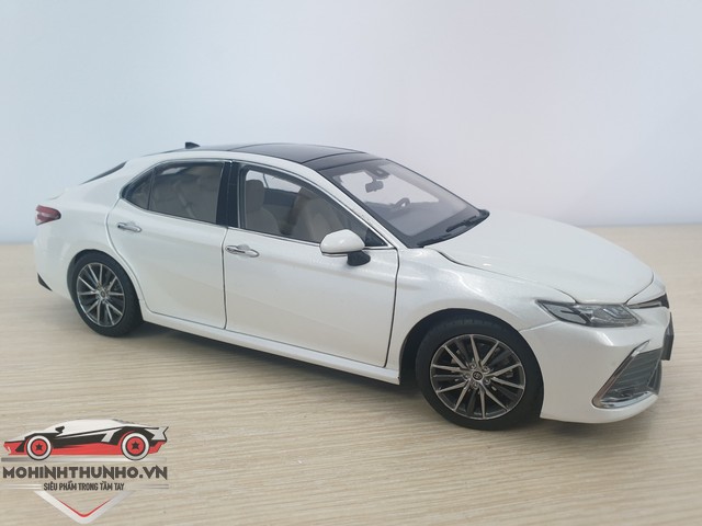 [HCM]Xe mô hình Toyota Camry tỉ lệ 1:18