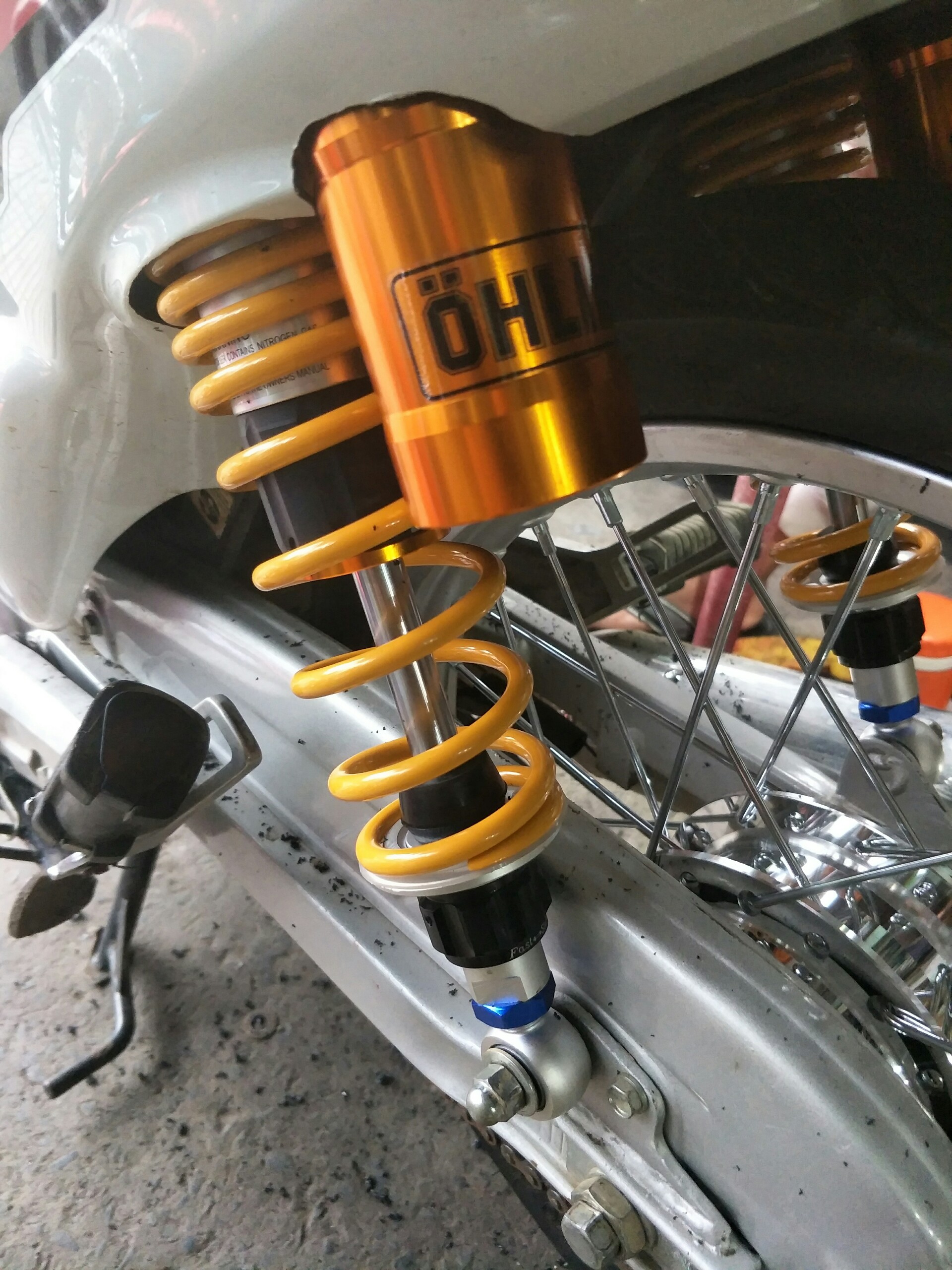 [HCM]Phuộc OHLINS BÌNH DẦU DƯỚI GẮN AB VÀ CÁC DÒNG XE KHÁC