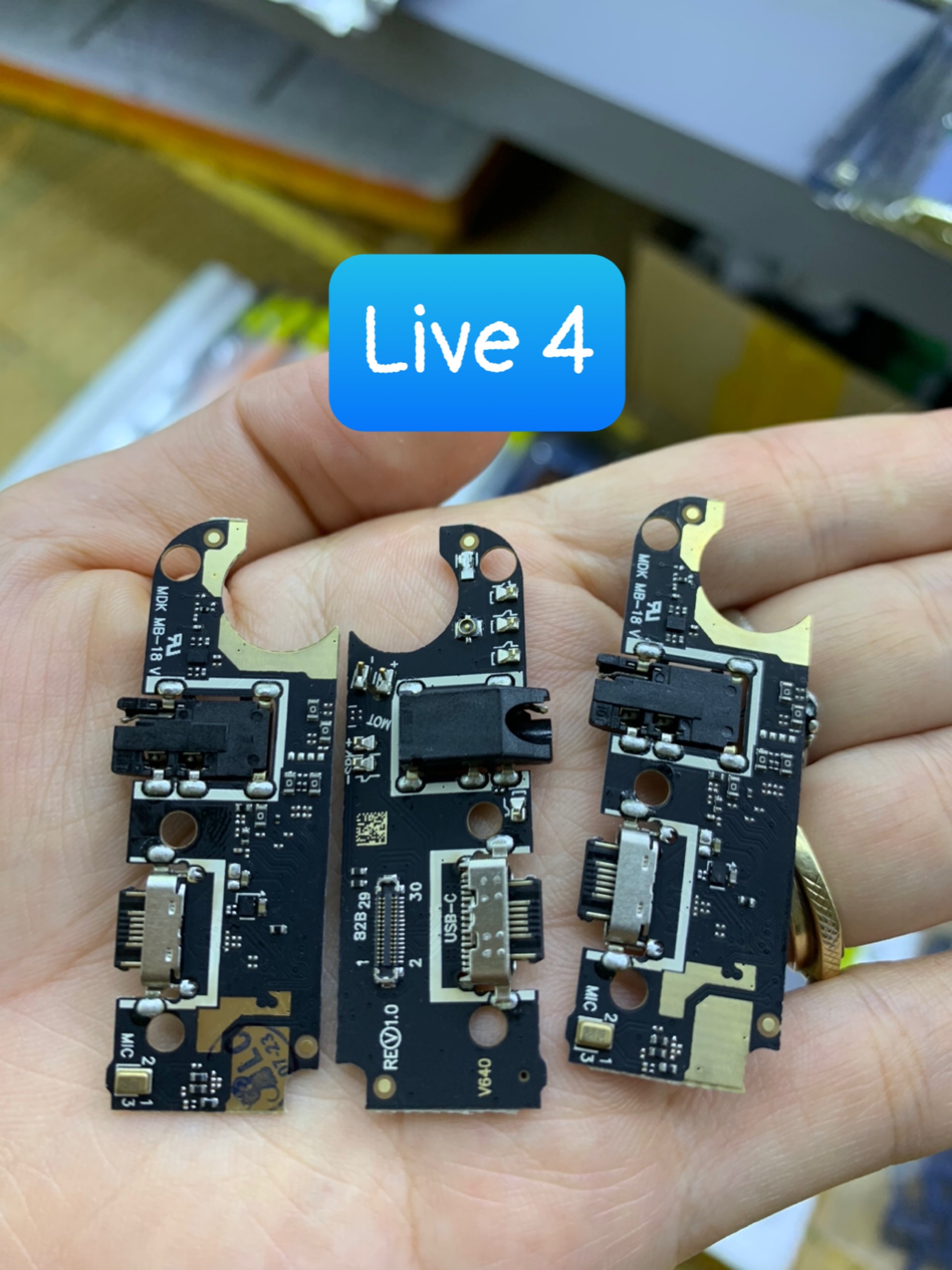 Cụm bo sạc điện thoại vsmart live 4-zin
