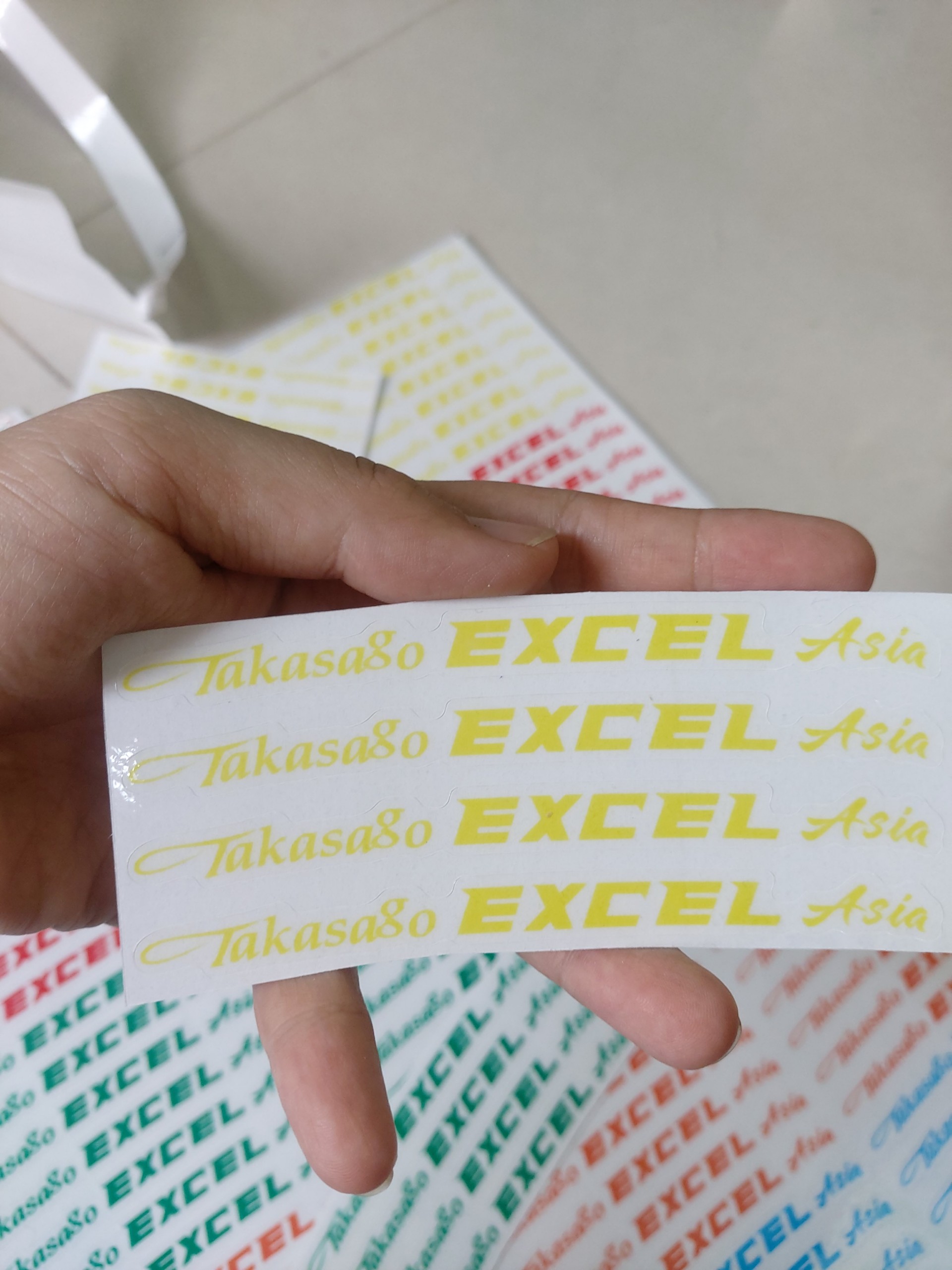Tem dán vành excel in trong 1 bộ 4 cái chỉ dán niềng bạc