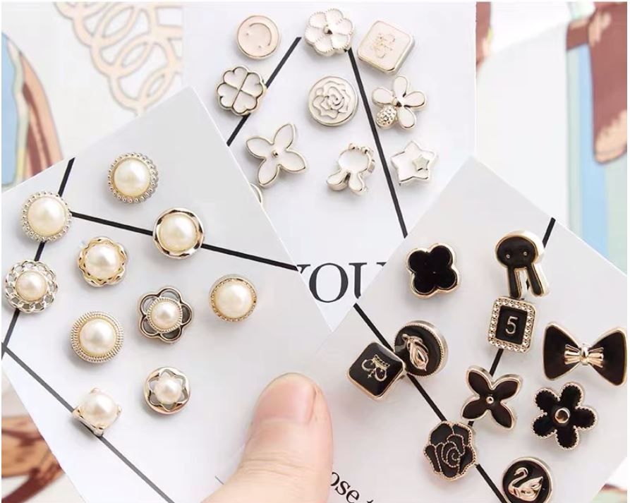 Set 10 Ghim Cài Mini Siêu Dễ Thương (Set of 10 Super Cute Mini Pins)
