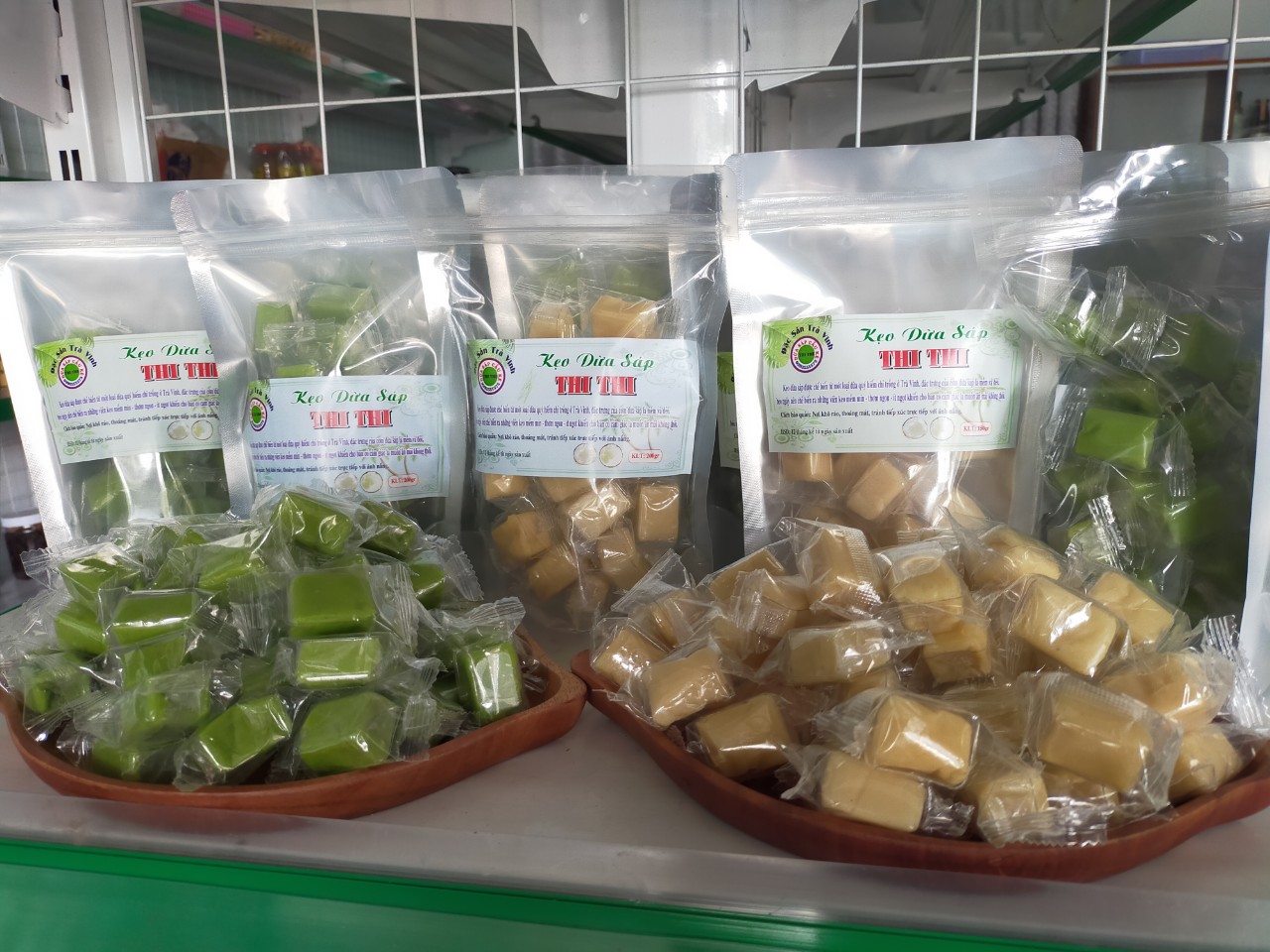 Kẹo Dừa Sáp Vị Gấc