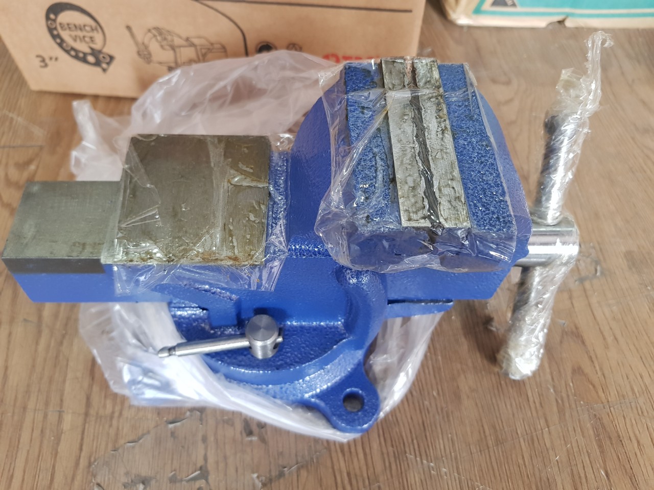 TPC THQ-30 Ê TÔ KẸP MÂM XOAY 3"