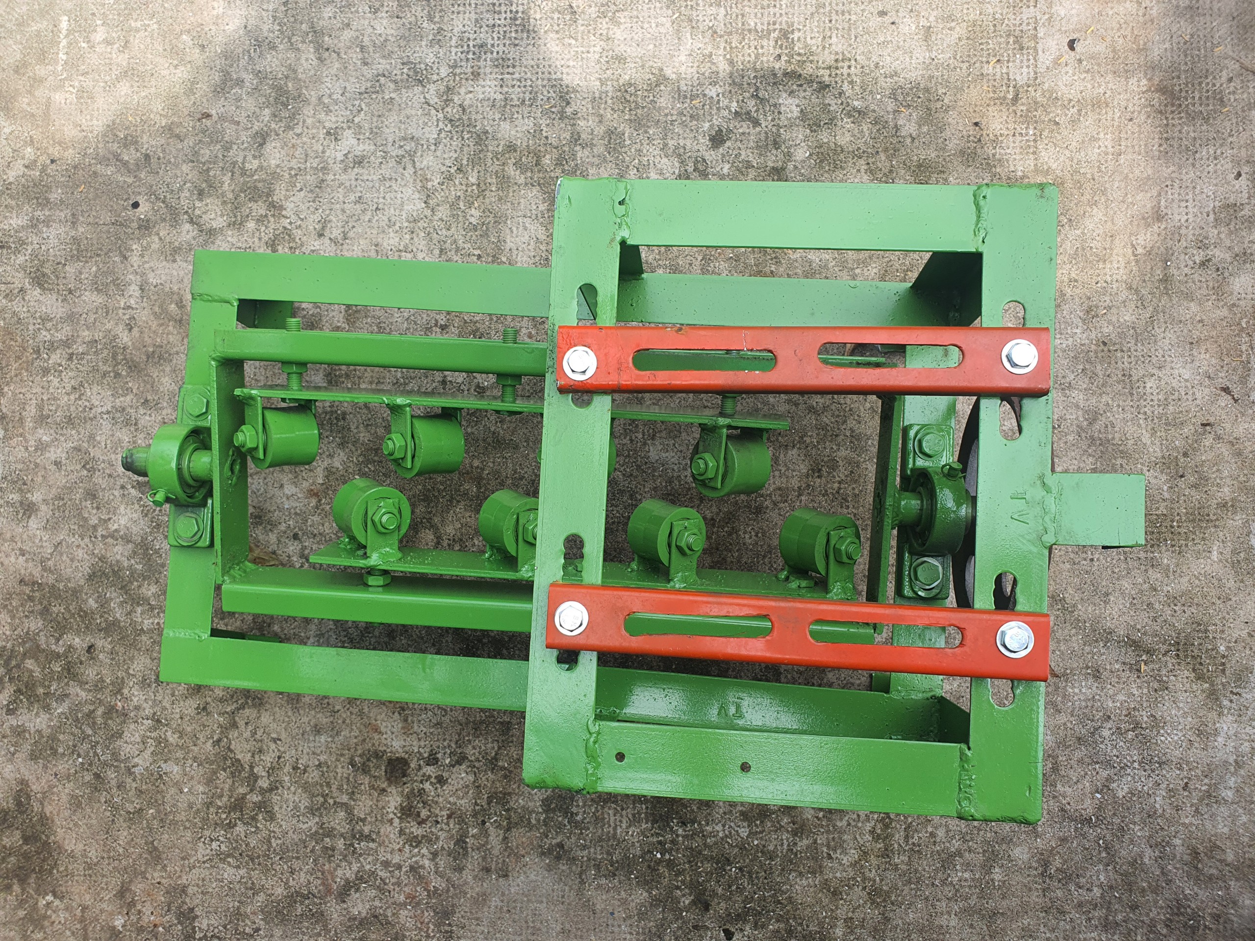KHUNG DUỖI SẮT trung (chưa có motor)