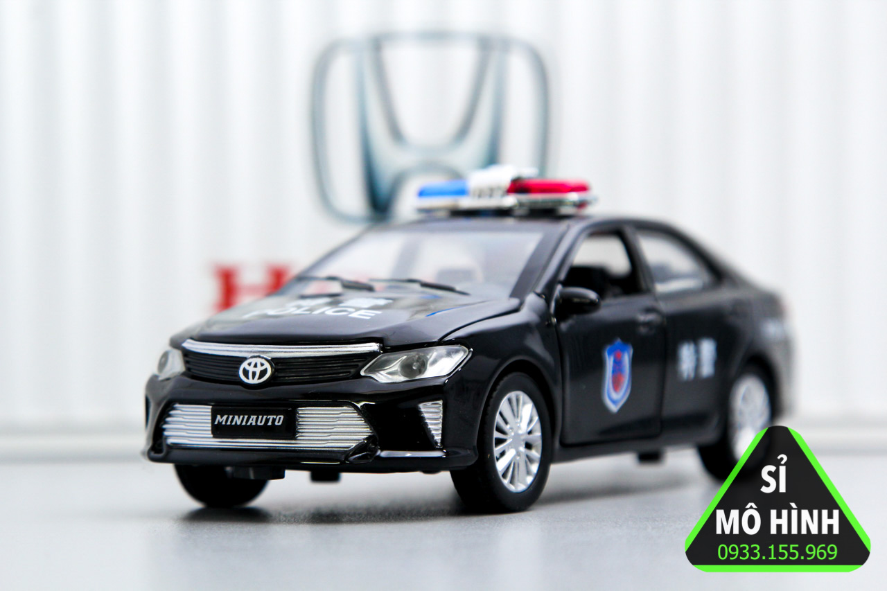 Xe cảnh sát mô hình sedan Toyota Camry Police 132  Blue Mô Hình