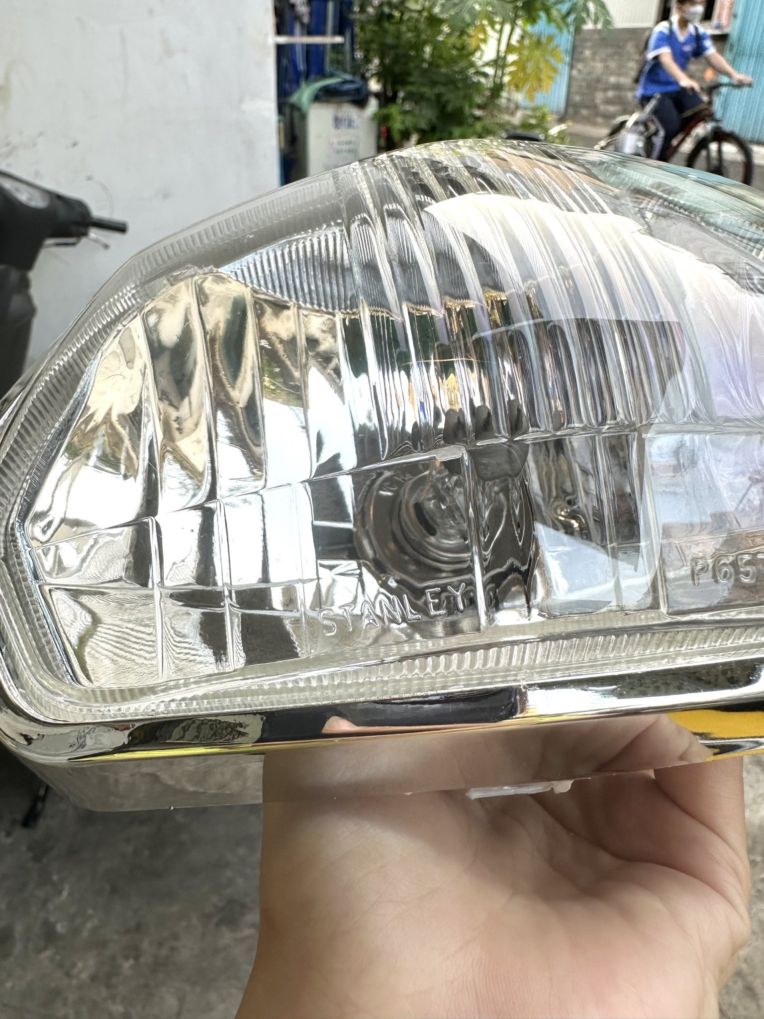 PHA ĐÈN TRƯỚC XE SUPPER DREAM LỒI