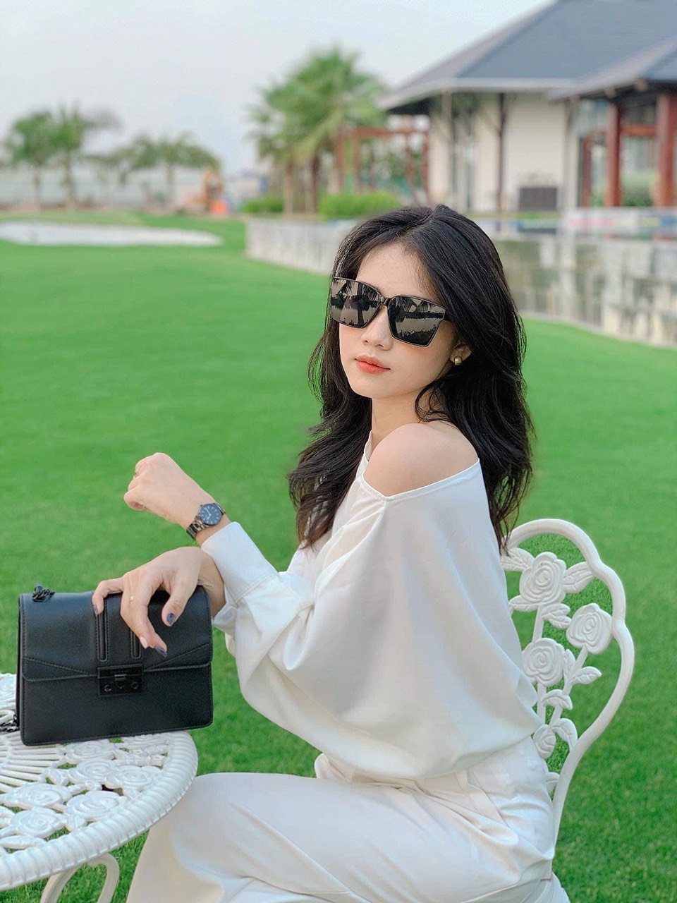 áo thun lệch vai tay bồng