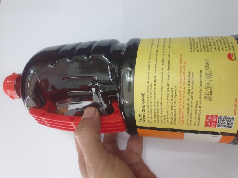 Lee Kum Kee bottle 1.75L turmeric oil