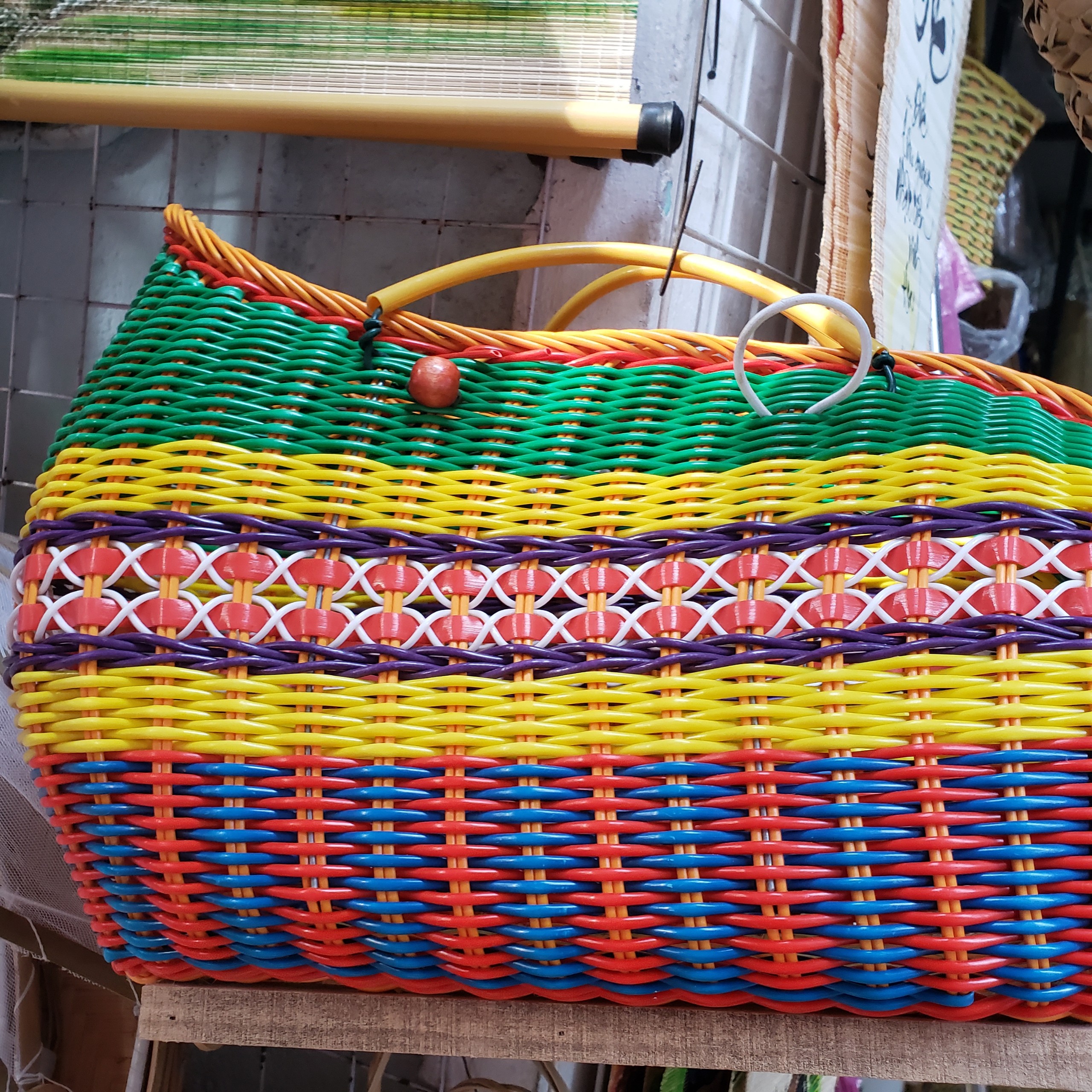 Giỏ Gà chó , mèo , gà