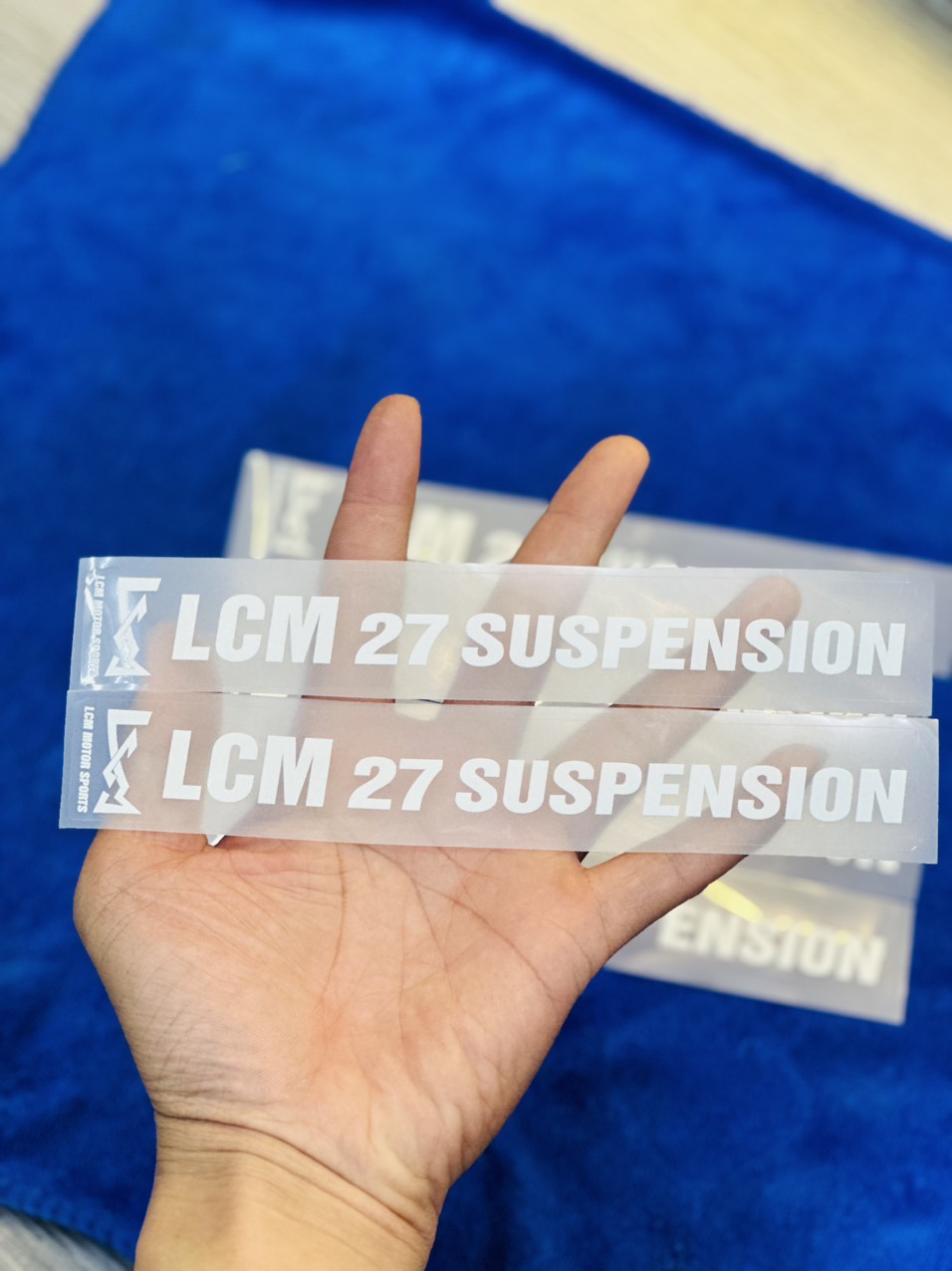 Tem dán phuộc lcm