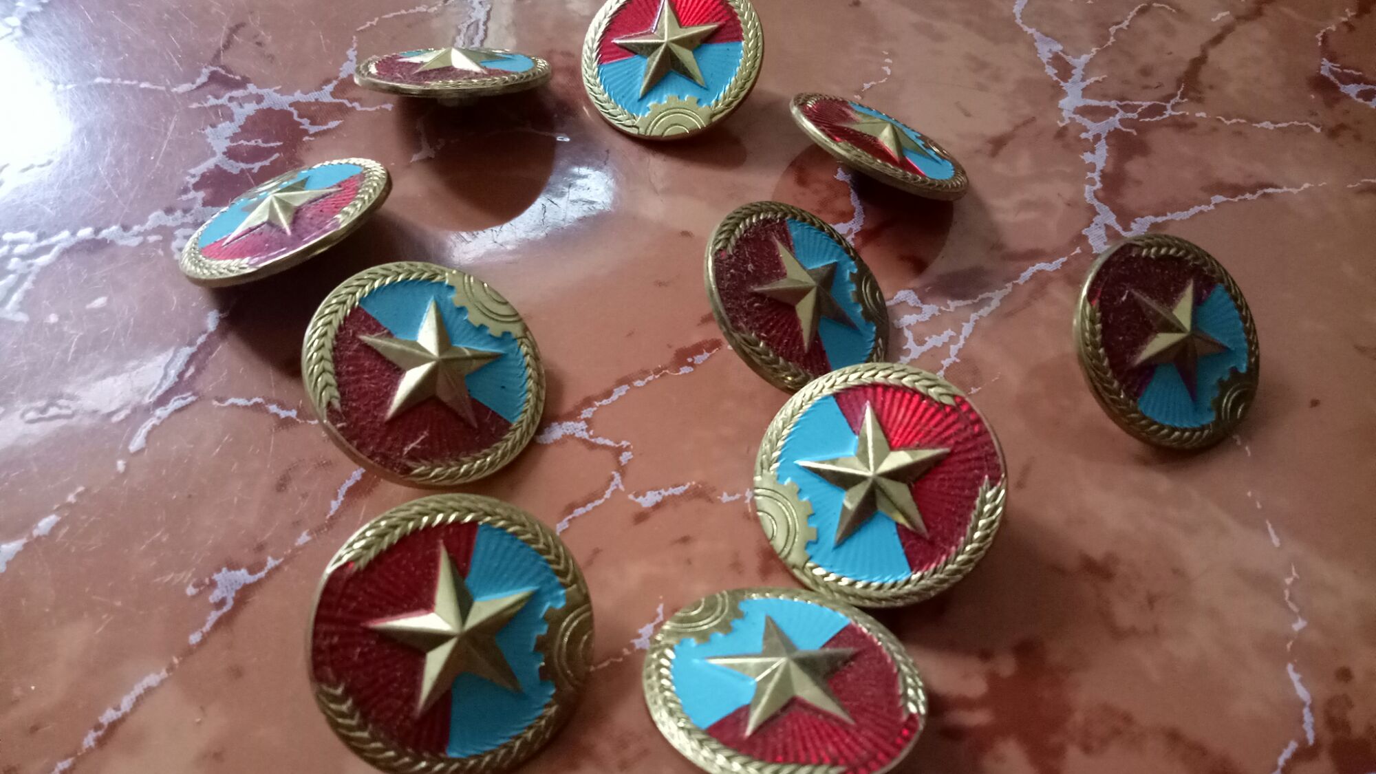 Huy hiệu cài mũ Vietcong badge