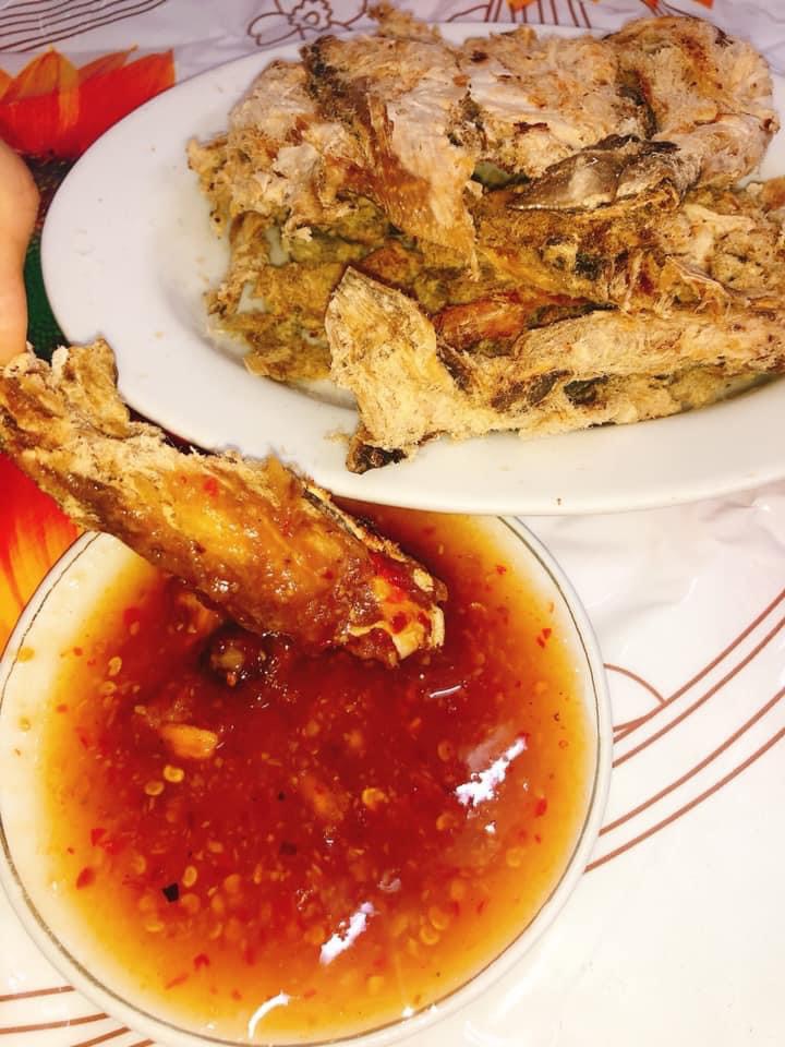Khô cá đuối kèm Mắm me