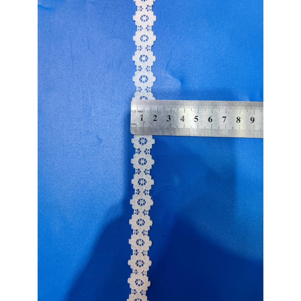 - 1m viền ren thun hoa 8 cánh khổ 1,5 cm