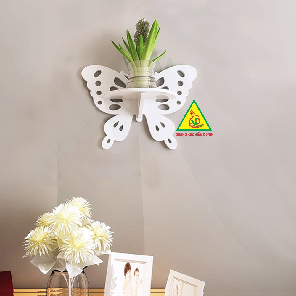 Kệ hoa văn treo tường hình cánh Bướm