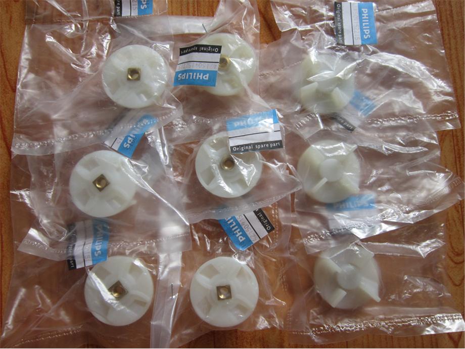 NHÔNG MÁY XAY SINH TỐ PHILIPS HR1643