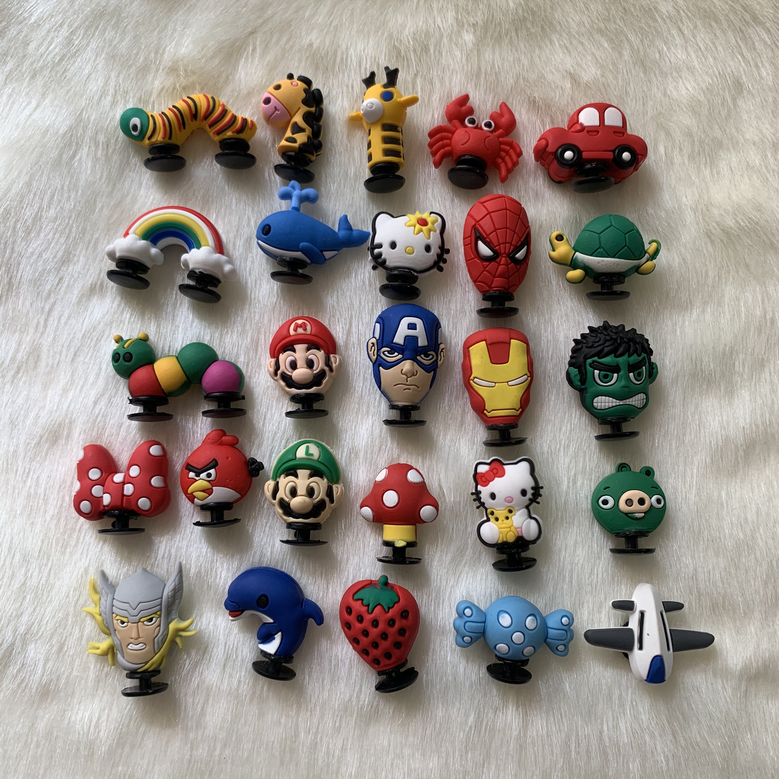 Jitbitz 3D gắn dép sục, jitbit 3D gắn dép cá sấu, sticker ngẫn nhiên, chát với shop nếu muốn chọn mẫu