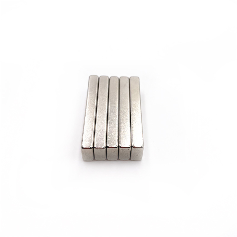 Nam châm đất hiếm 40x10x5mm siêu mạnh