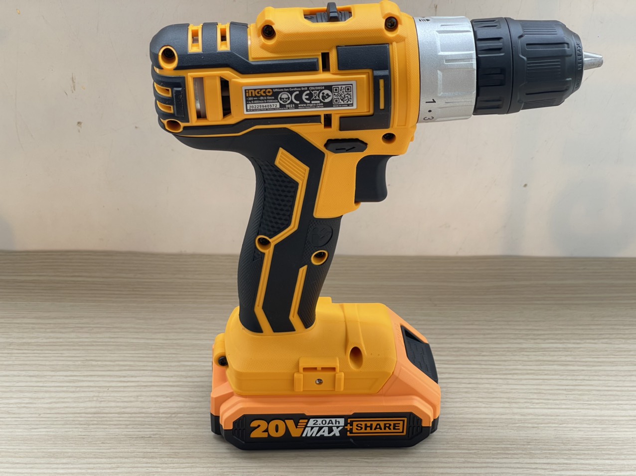 [HCM]Máy khoan vặn vít dùng pin Ingco 20V CDLI20024 ( kèm pin 1 và sạc )