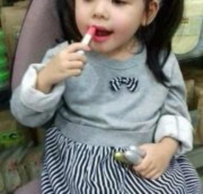 SON GẤC DỀN MẸ KEN - THỎI MÀU HỒNG BABY