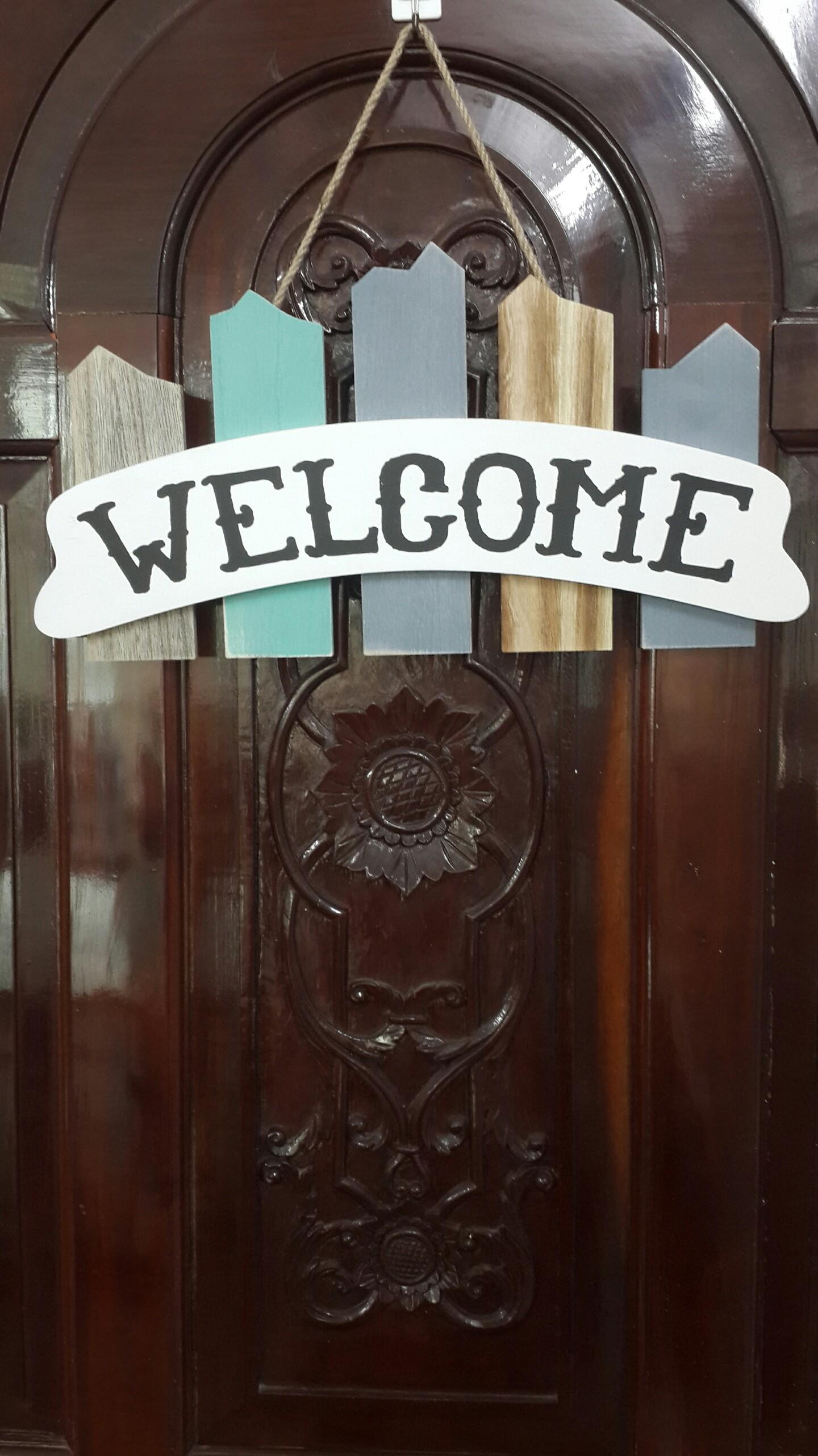 Bảng gỗ Welcome treo trang trí