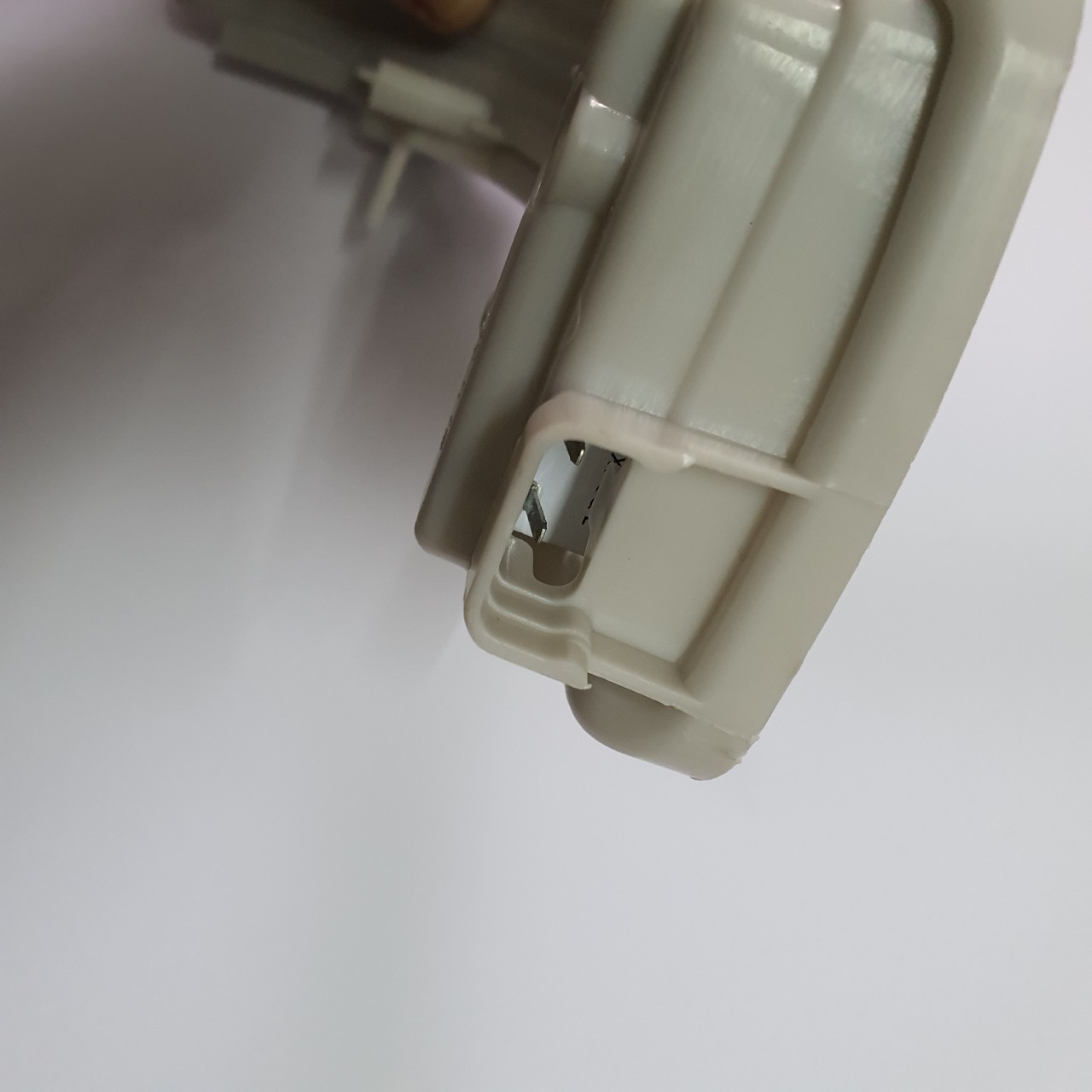 Xi nhan gương Mitsubishi Xpander ( bán theo vế )