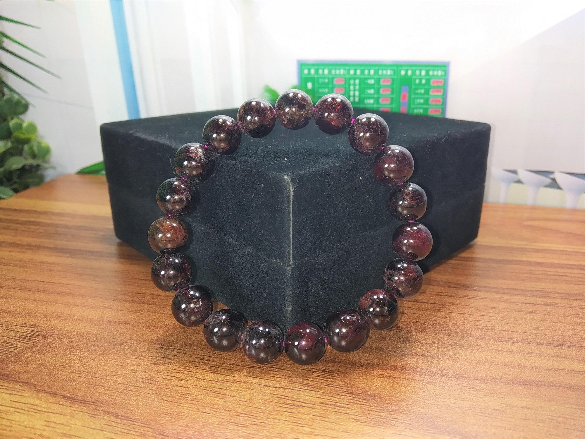 Vòng phong thủy, vòng đá garnet 10li