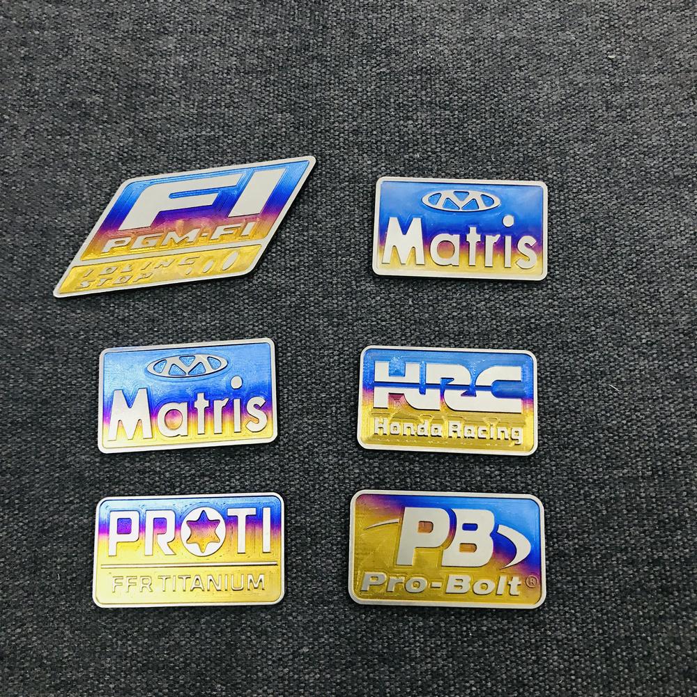 Tem titan logo nhỏ kiểu HRC (100% TITANIUM)