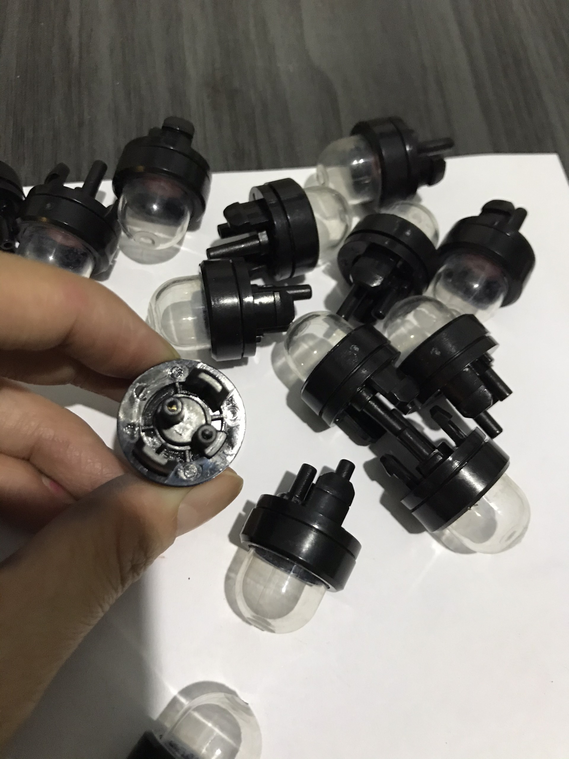 [HCM]NÚM ( ĐẾ) BƠM XĂNG MÁY CƯA XÍCH (2 CÁI)