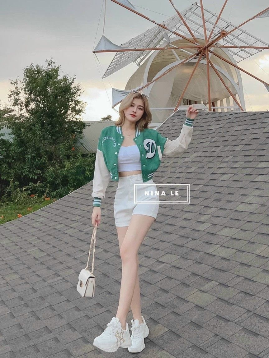 Áo khoác nỉ nút kiểu crotop lửng toàn bộ loogo thêu chữ d siêu cá tính cực hot