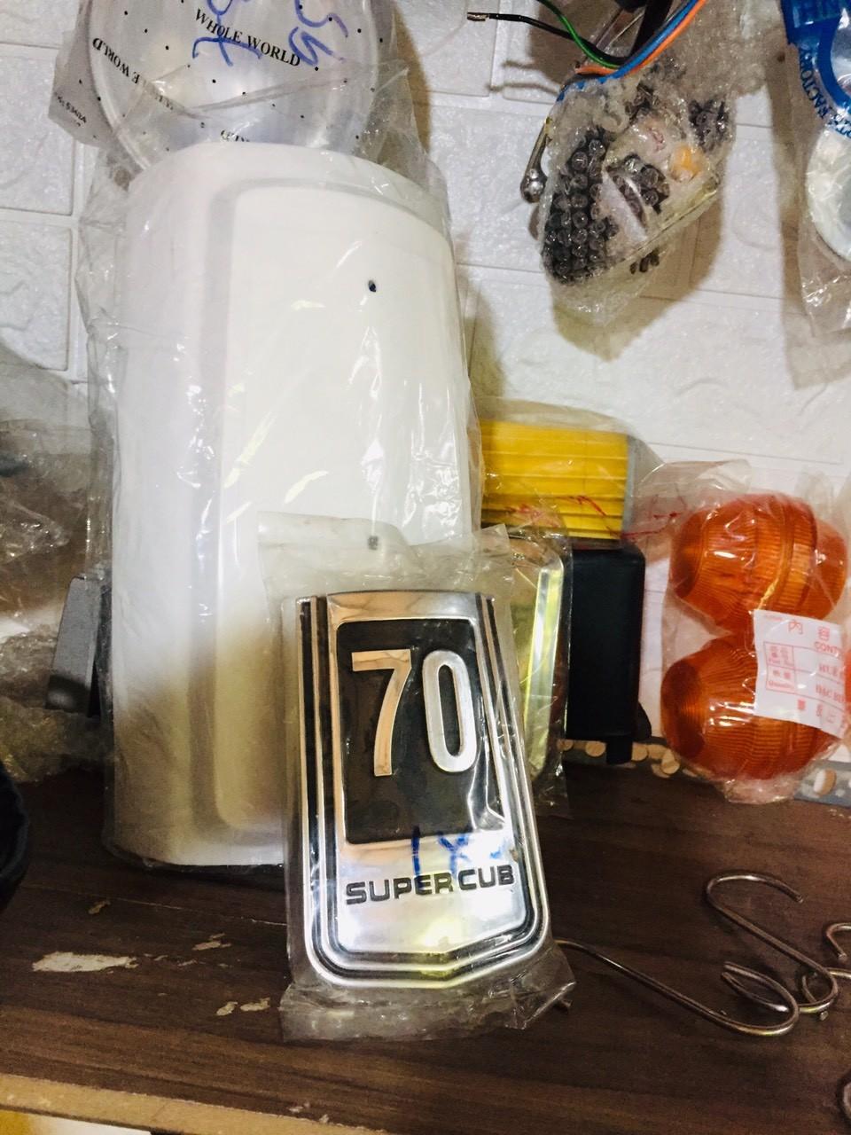 mặt nạ + tem mặt nạ cub 81 70cc