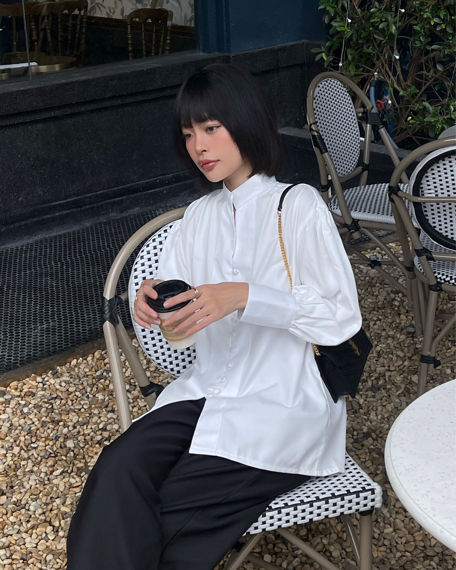 [Nhập mã LAZFASHION34-giảm 15% tối đa 99k/600k]SAP-Áo sơ mi trắng cổ trụ nút bọc