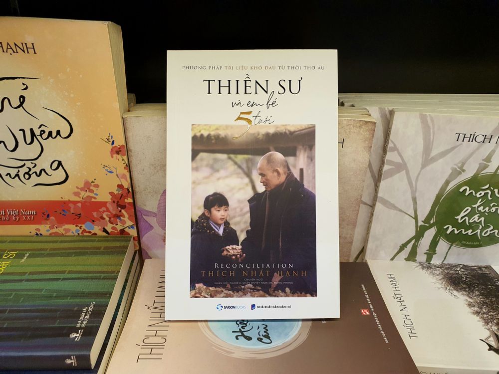 Sách - Thiền sư và em bé 5 tuổi