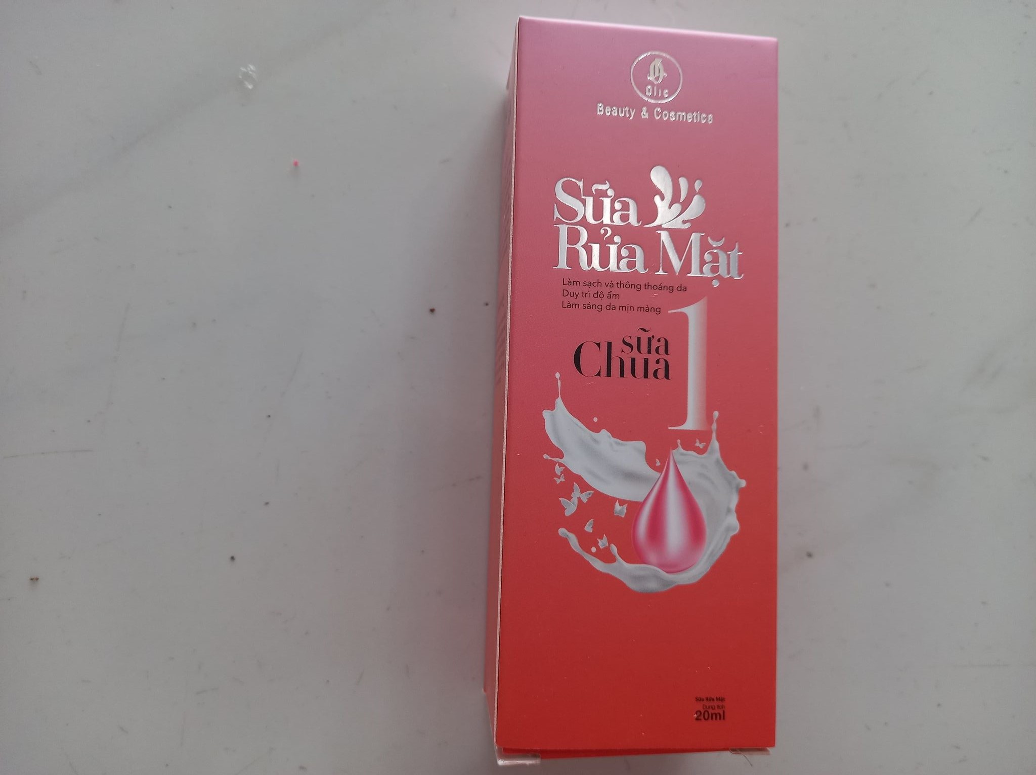 Sữa rửa mặt olic hút nám (mẫu mới)