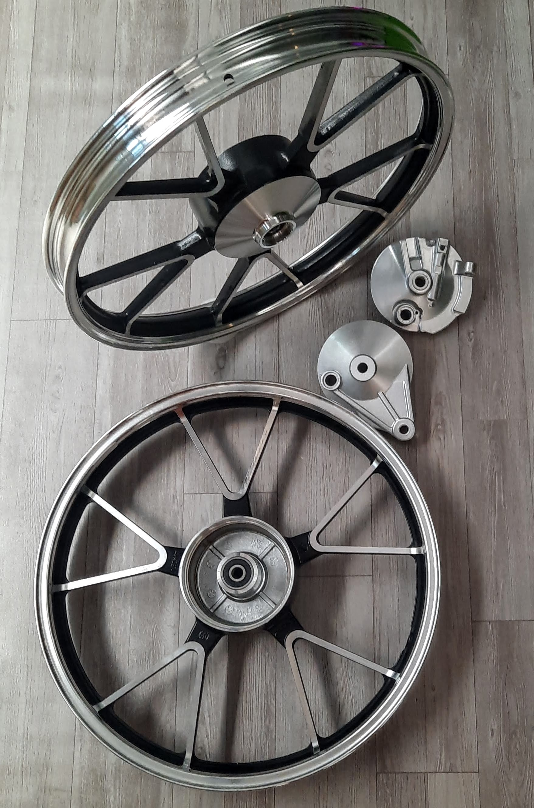 Mâm X5 dành cho Wave Blade, WS110, Alpha, Dream, Cub thắng đùm