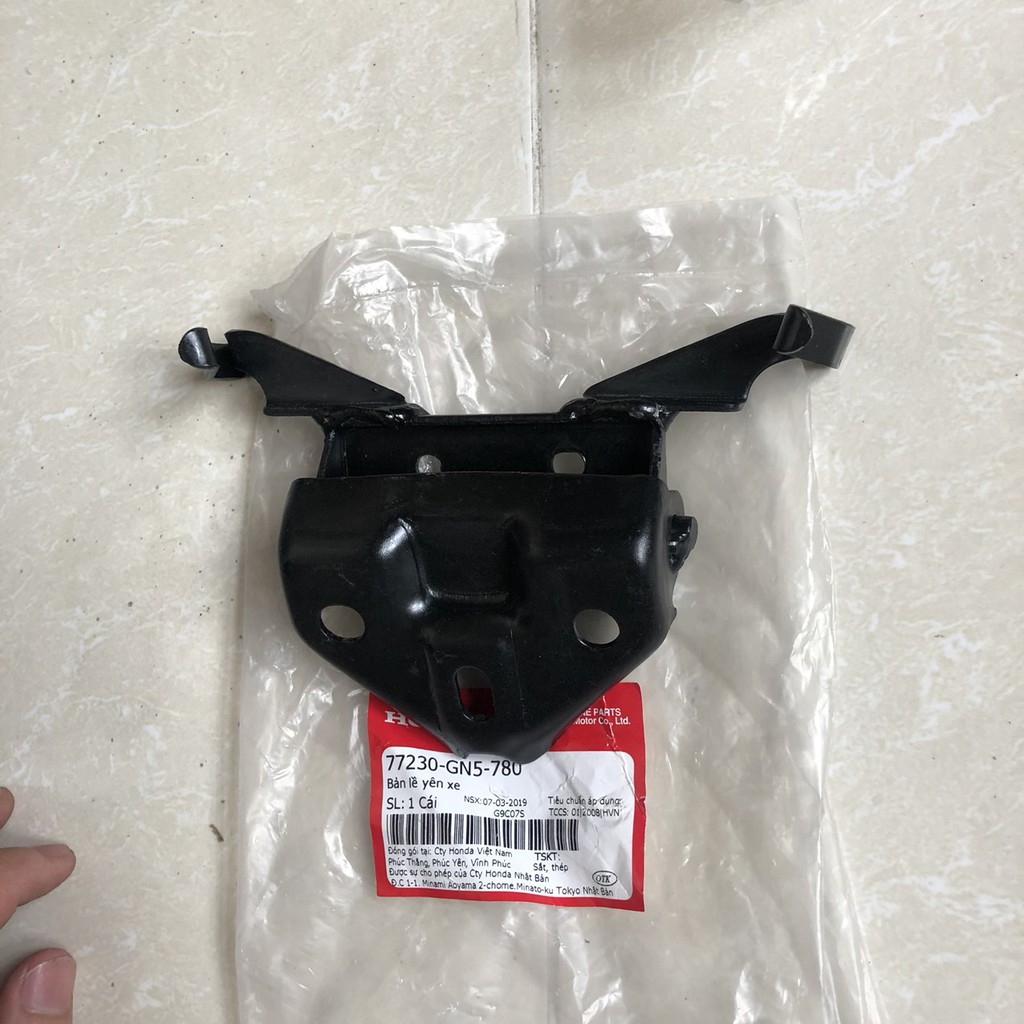 Bản lề yên dream honda