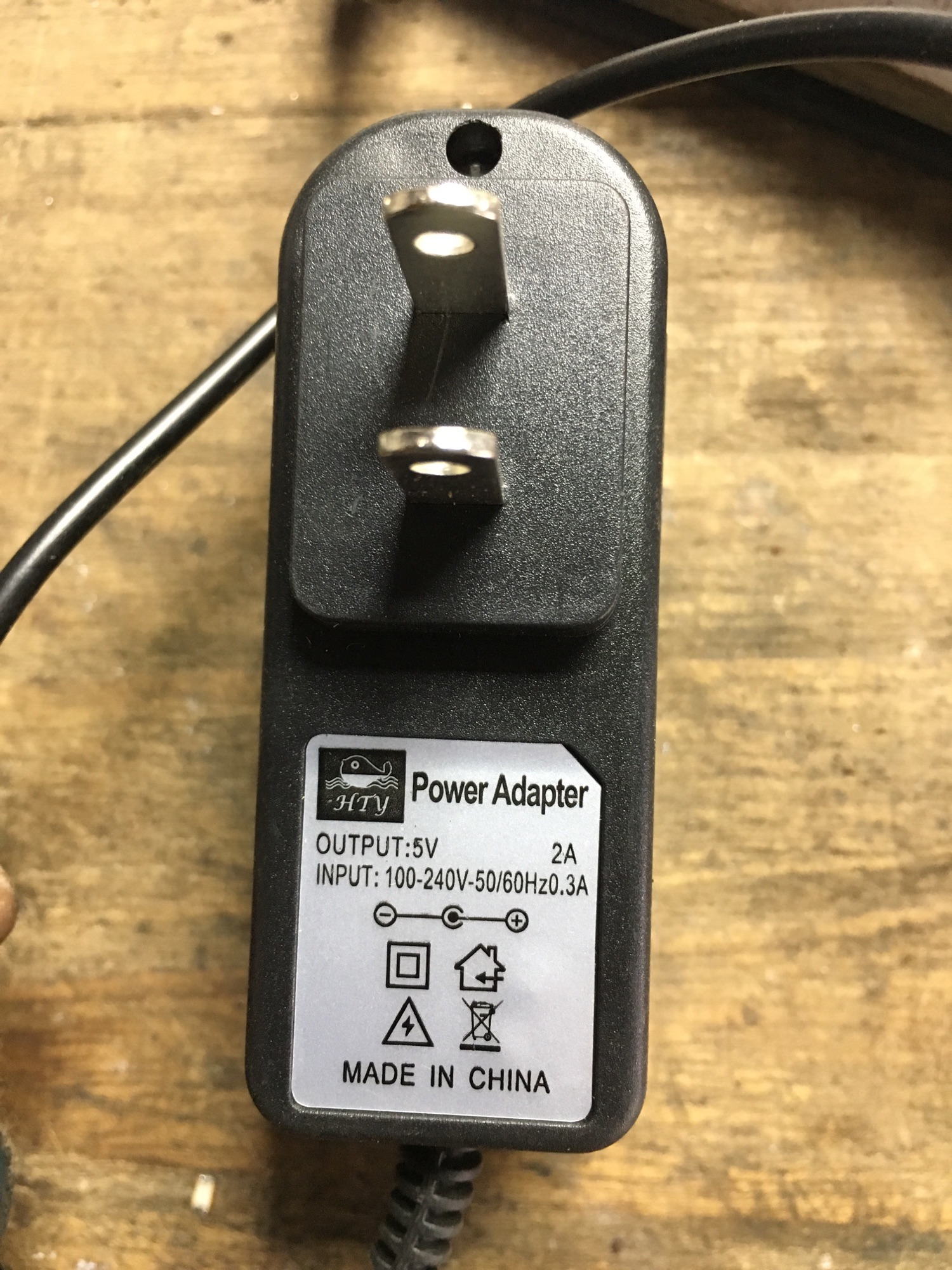 Sạc pin máy cân bằng Laser