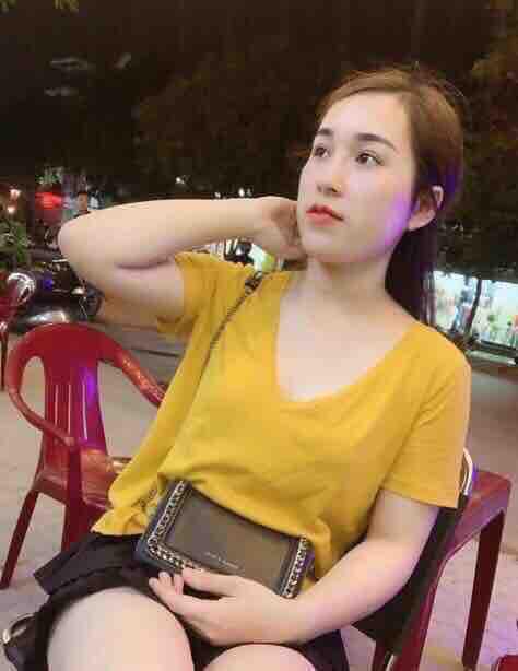 Áo phông cổ tim