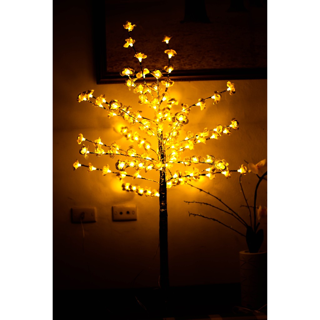 [HCM]Cây hoa mai trang trí tết có đèn led cao 1m2